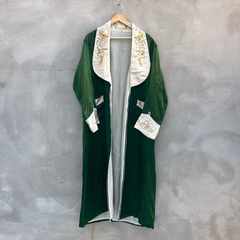 50's Vintage Satin Souvenir Dragon Embroidered Robe